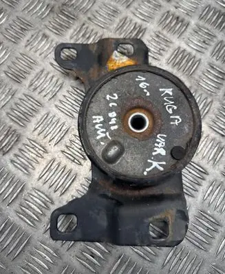 Engine mount bracket