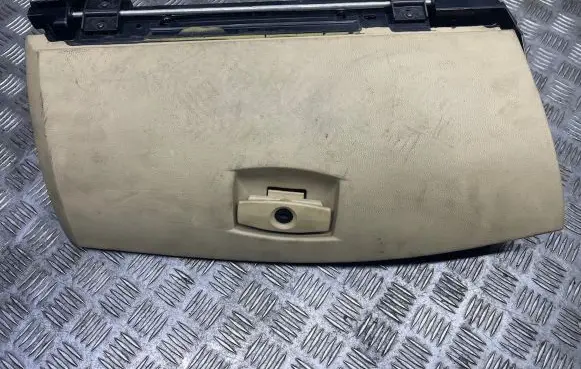 BMW 5 E60 E61 Glove box 7034080 121451 31435