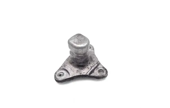 Audi A4 S4 B7 8E 8H Engine mounting bracket 8E0199343M