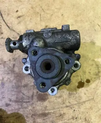 BMW 3 E90 E91 Power steering pump 6794921 32416794921