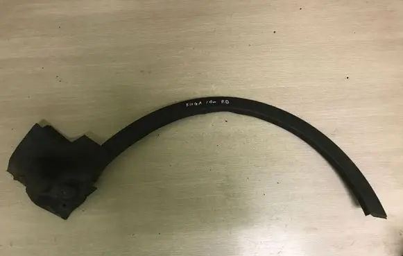 Ford Kuga I Front arch trim 8V41S16D238