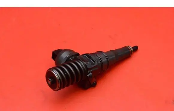 Skoda Octavia Mk2 (1Z) Fuel injector 038130073AG