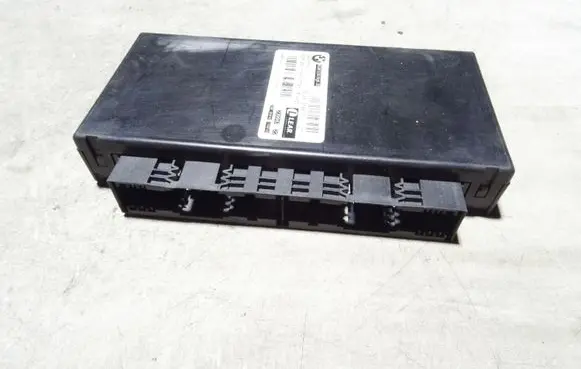 BMW 5 E60 E61 Gateway control module 6135918617101