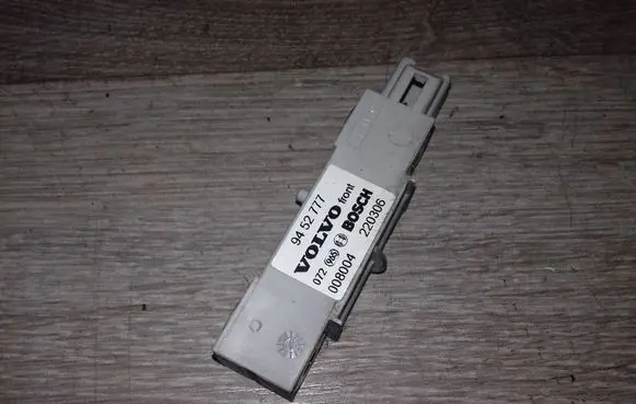 Volvo V70 Airbag deployment crash/impact sensor 9452777