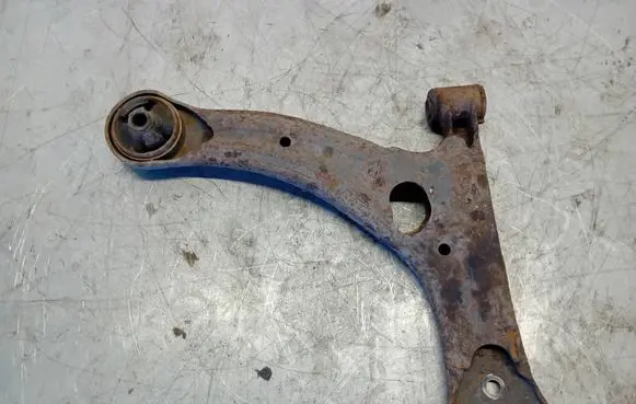 Toyota Corolla E120 E130 Front lower control arm/wishbone