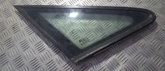 Opel Zafira A Front triangle window/glass 