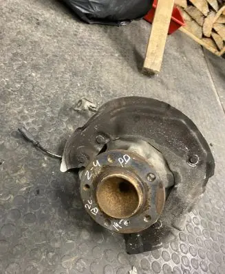 BMW Z4 E89 Front wheel hub 6778210