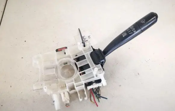 Subaru Legacy Wiper control stalk 17a164lh