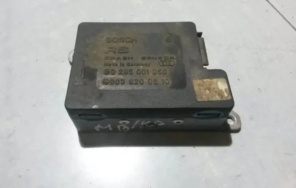 Mercedes-Benz E W124 Airbag control unit/module 0285001050 0038200610