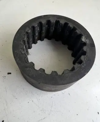 Volkswagen Touareg I A/C flexible coupling/sleeve 070903327D