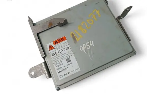 Isuzu D-Max Engine control unit/module ECU 8981713507