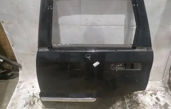 Jeep Grand Cherokee (WK) Rear door JUODOS