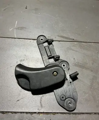 BMW X3 E83 Engine bonnet (hood) release handle 8223163