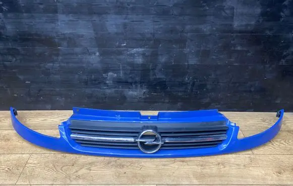 Opel Vivaro Front bumper upper radiator grill 91166765 8200044873