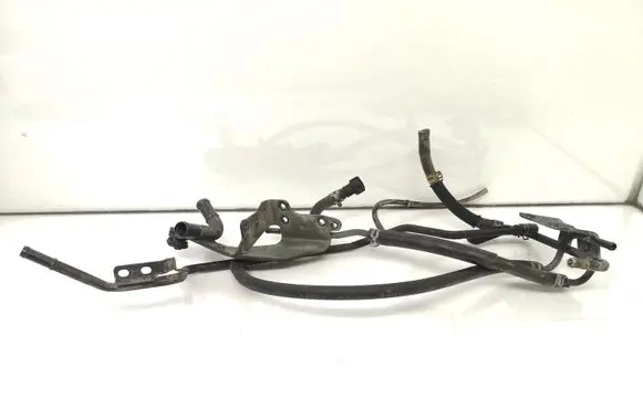 Suzuki Grand Vitara I Engine coolant pipe/hose
