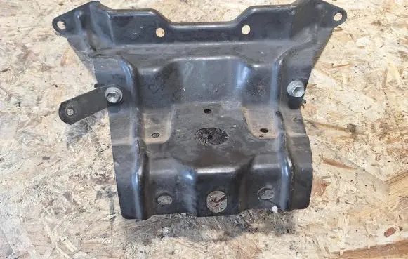 Suzuki Grand Vitara II Engine bonnet/hood lock trim molding 