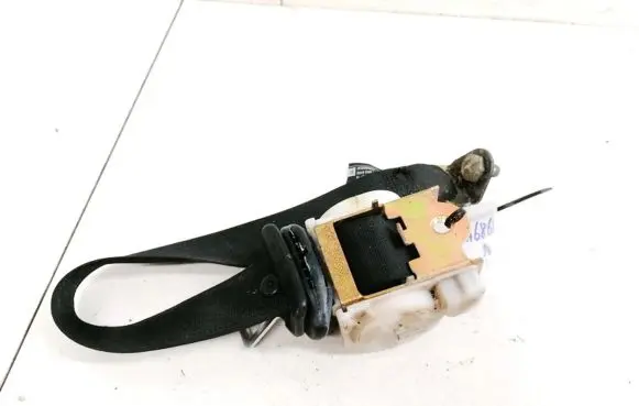 Opel Astra F Rear seatbelt 90286923