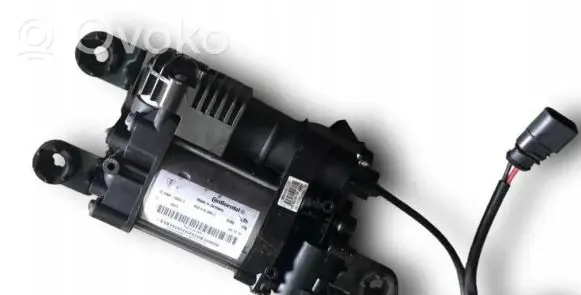 Porsche Macan (95B) Air suspension compressor/pump 95B616006C