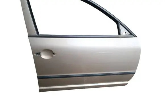Skoda Superb B5 (3U) Front door