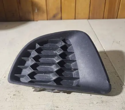 Mazda 2 Front bumper lower grill D65150C11