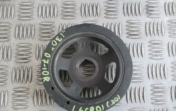 Hyundai i30 Crankshaft pulley KOOPASOWE