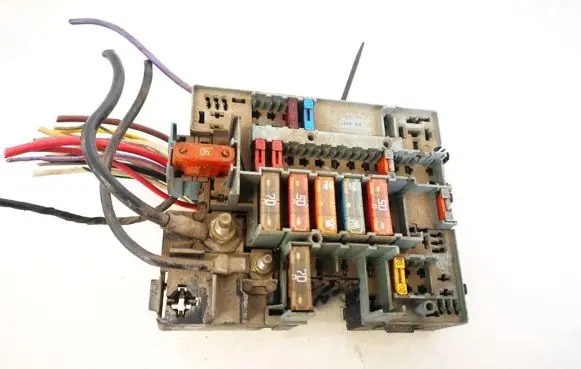 Peugeot Partner Fuse box set 9628024480