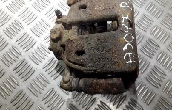 Mitsubishi Colt Front brake caliper