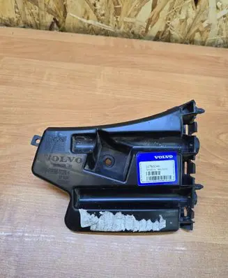Volvo S60 Front bumper mounting bracket 30796626