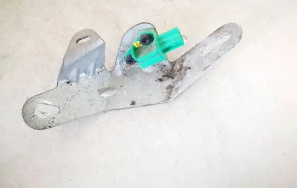 Volkswagen Golf V Airbag deployment crash/impact sensor 1k0909606c 5wk43544