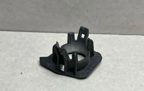 BMW 7 G11 G12 Front parking sensor holder (PDC) 7357195