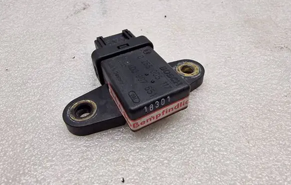 Audi A8 S8 D2 4D ESP acceleration yaw rate sensor 4D0907651