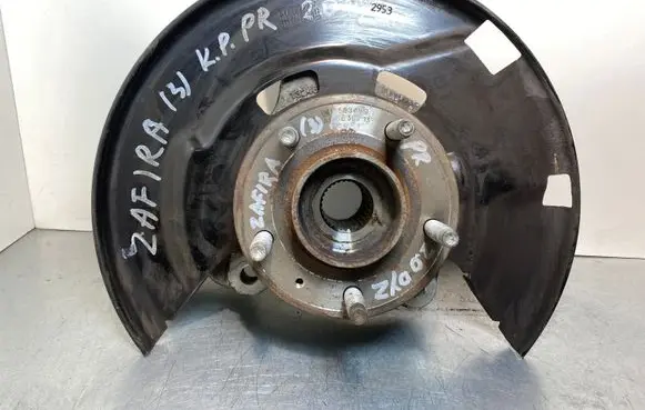 Opel Zafira C Front wheel hub