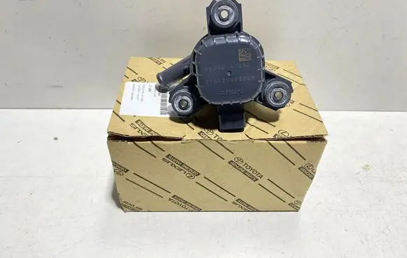 Toyota Prius (XW50) Water pump G904047090
