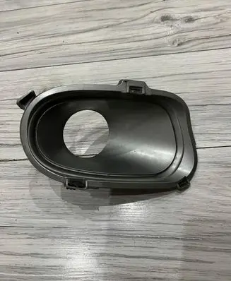 Fiat 500L Front fog light trim/grill 735570829
