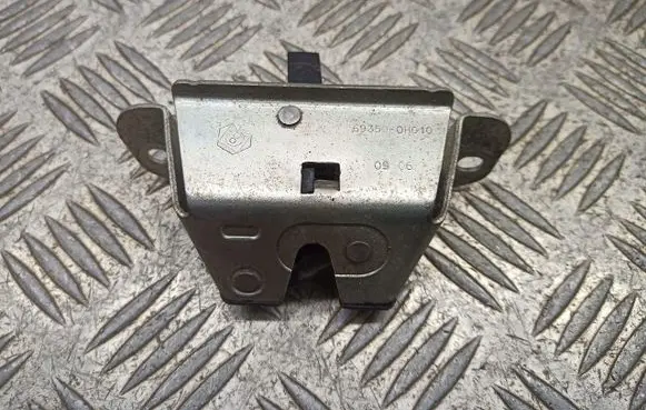 Toyota Aygo AB10 Engine bonnet/hood lock/latch loop/hook 69350-0H010