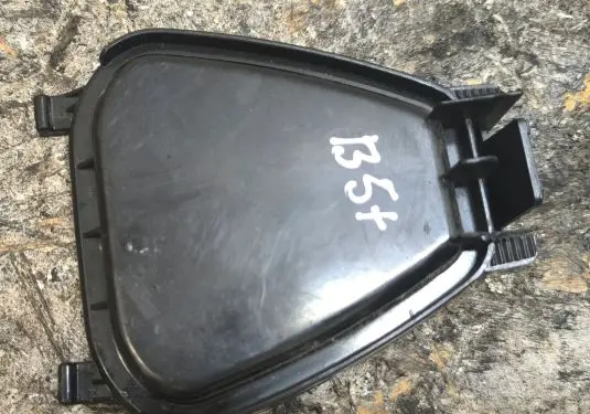 Headlight/headlamp dust cover