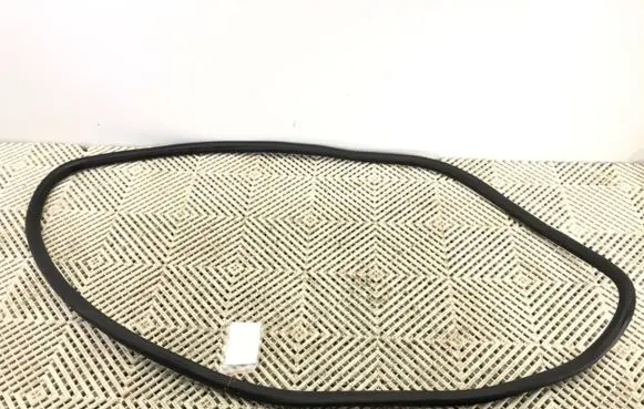 Audi A8 S8 D5 Rubber seal front door (on door) 4N0831722