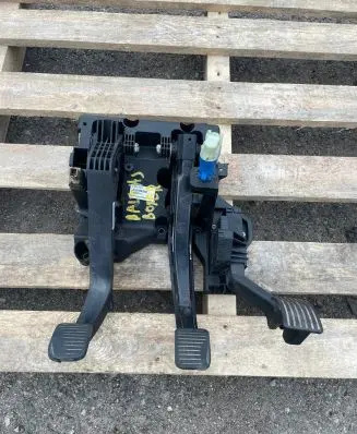 Peugeot Boxer Pedal assembly 01367549080