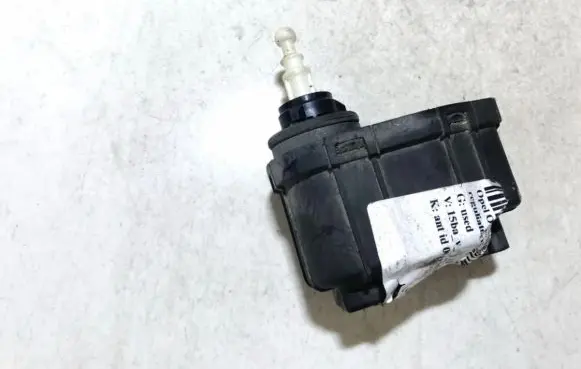 Headlight level adjustment motor