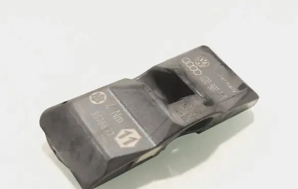 Audi A6 S6 C5 4B Tire pressure sensor 4D0907275