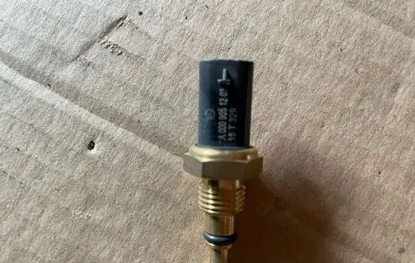 Coolant temperature sensor