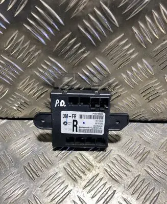 Dodge Durango III Door control unit/module 68245460AB