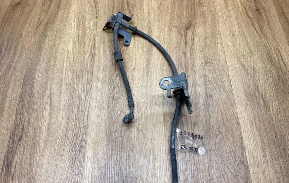 Land Rover Range Rover L405 Brake booster pipe/hose LR096526