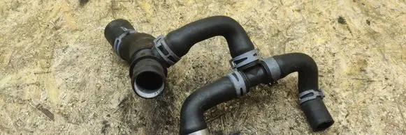Audi Q5 SQ5 Engine coolant pipe/hose 8R0122055