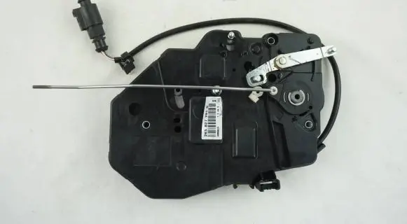 Volkswagen Caddy Rear door lock 2K5827201B