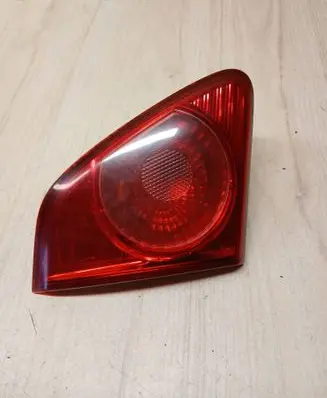 Tailgate rear/tail lights