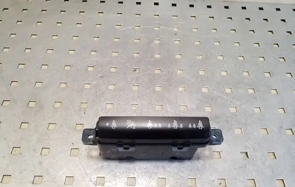 Nissan Qashqai+2 Seat belt warning relay 
