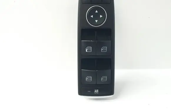 Mercedes-Benz C W204 Electric window control switch 2049055302