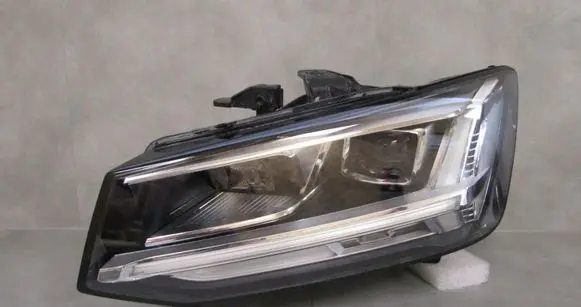 Audi Q2 - Headlight/headlamp