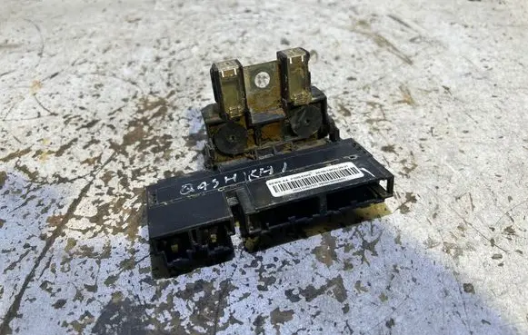 Nissan Qashqai Battery relay fuse 24011HV71C P32RENG 240919232921